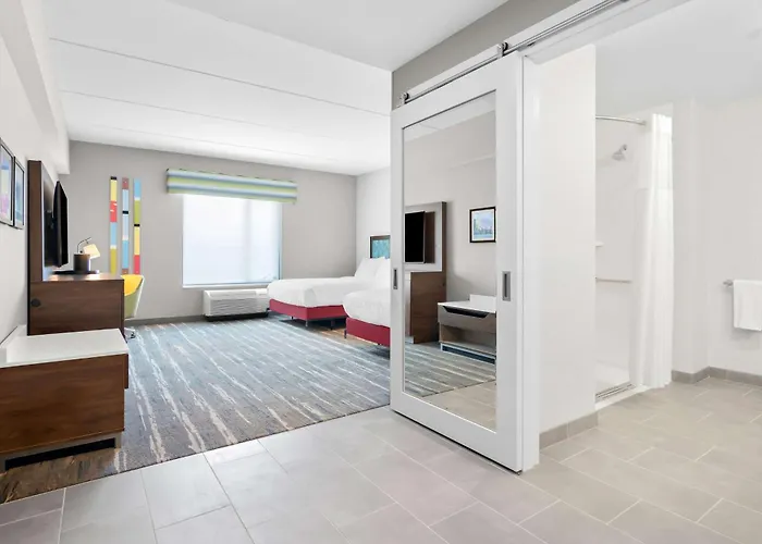 Queen Room Mobility accessible
